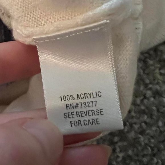 Cream, gray, and blue argyle sweater - Picture 5 of 5